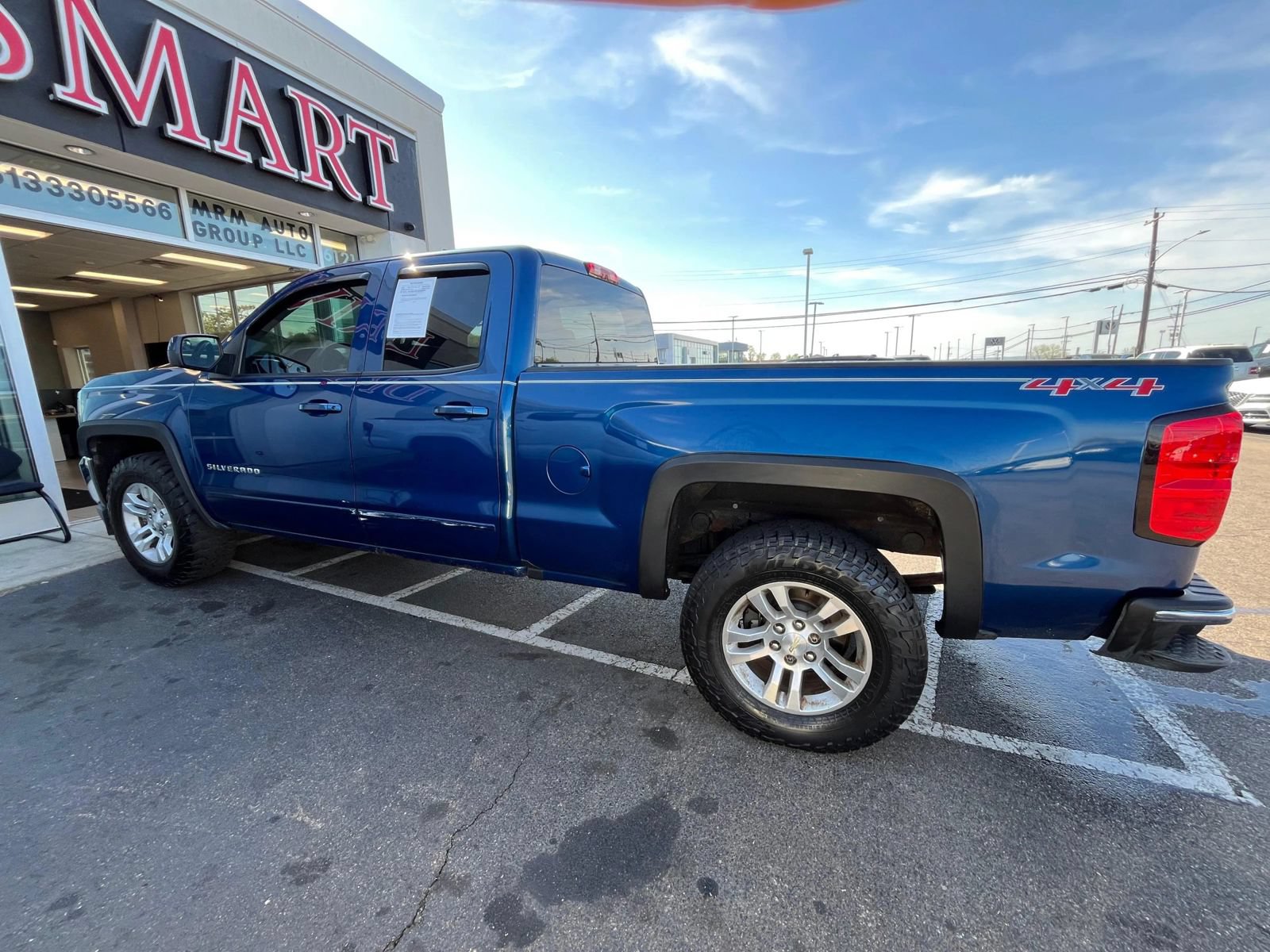 Used 2017 Chevrolet Silverado 1500 LT w/ All Star Edition AWD/4WD image 12