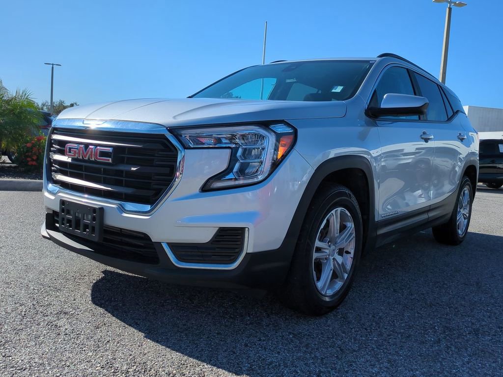 Used 2022 GMC Terrain SLE w/ Driver Convenience Package