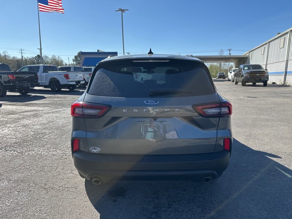 Used 2025 Ford Escape ST-Line image 4