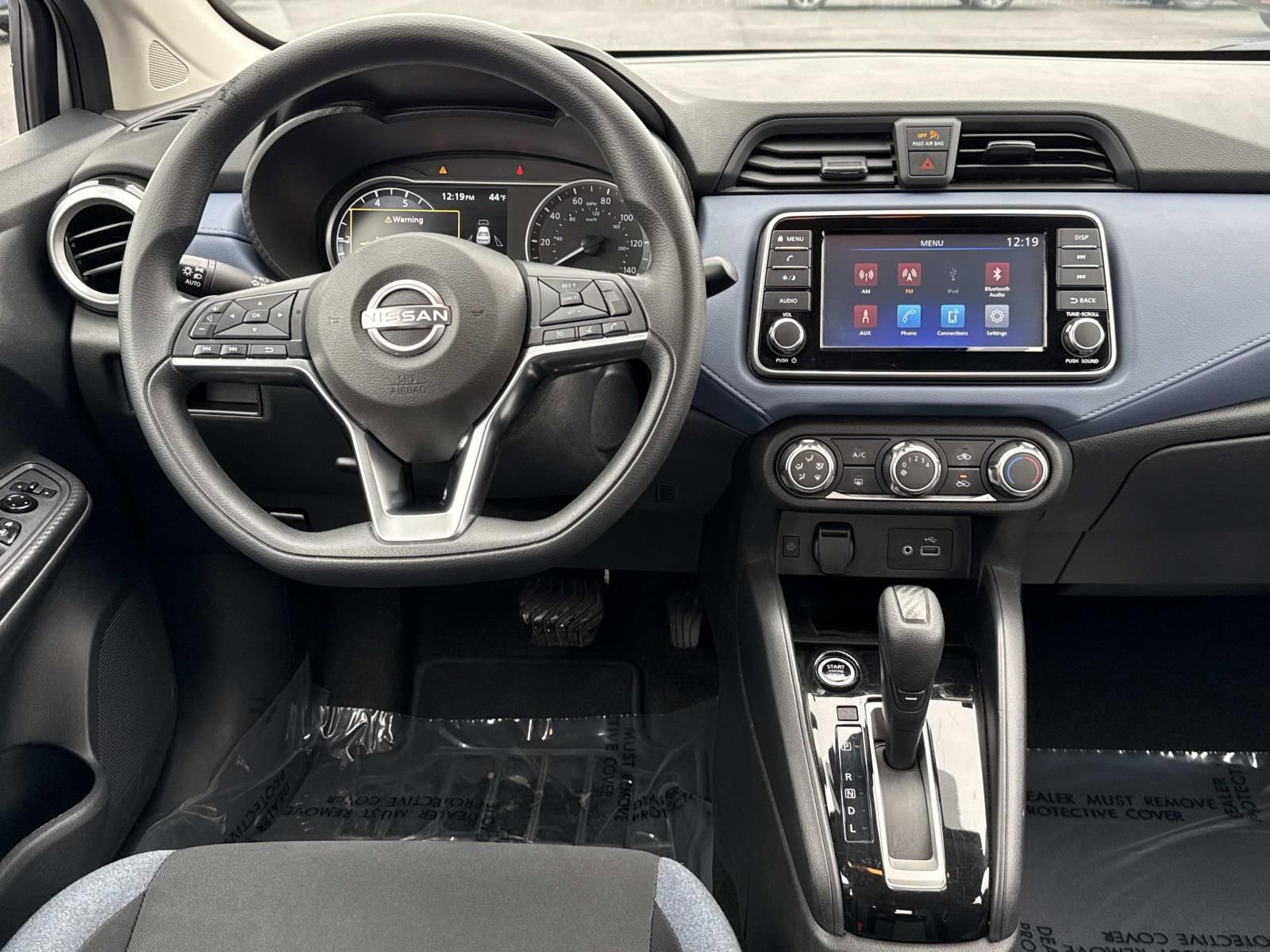 Used 2023 Nissan Versa SV image 8