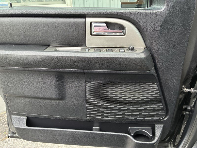 Used 2015 Ford Expedition XLT AWD/4WD image 14