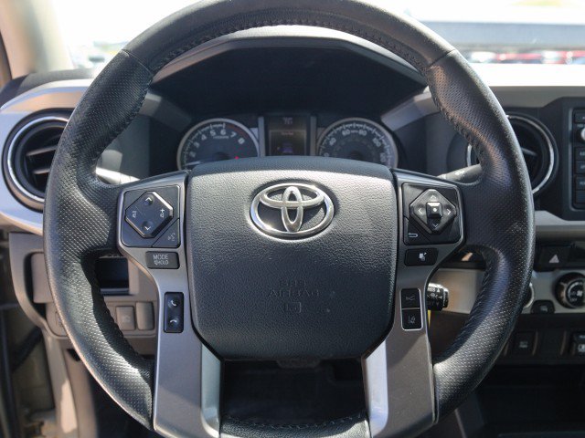 Used 2018 Toyota Tacoma SR5 AWD/4WD image 18