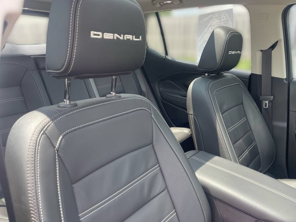 Used 2024 GMC Terrain Denali w/ Black Diamond Edition AWD/4WD image 43