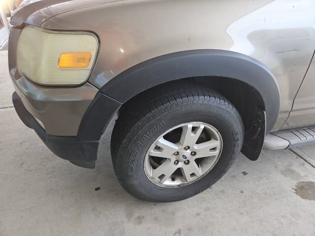 Used 2007 Ford Explorer Sport Trac XLT RWD image 3