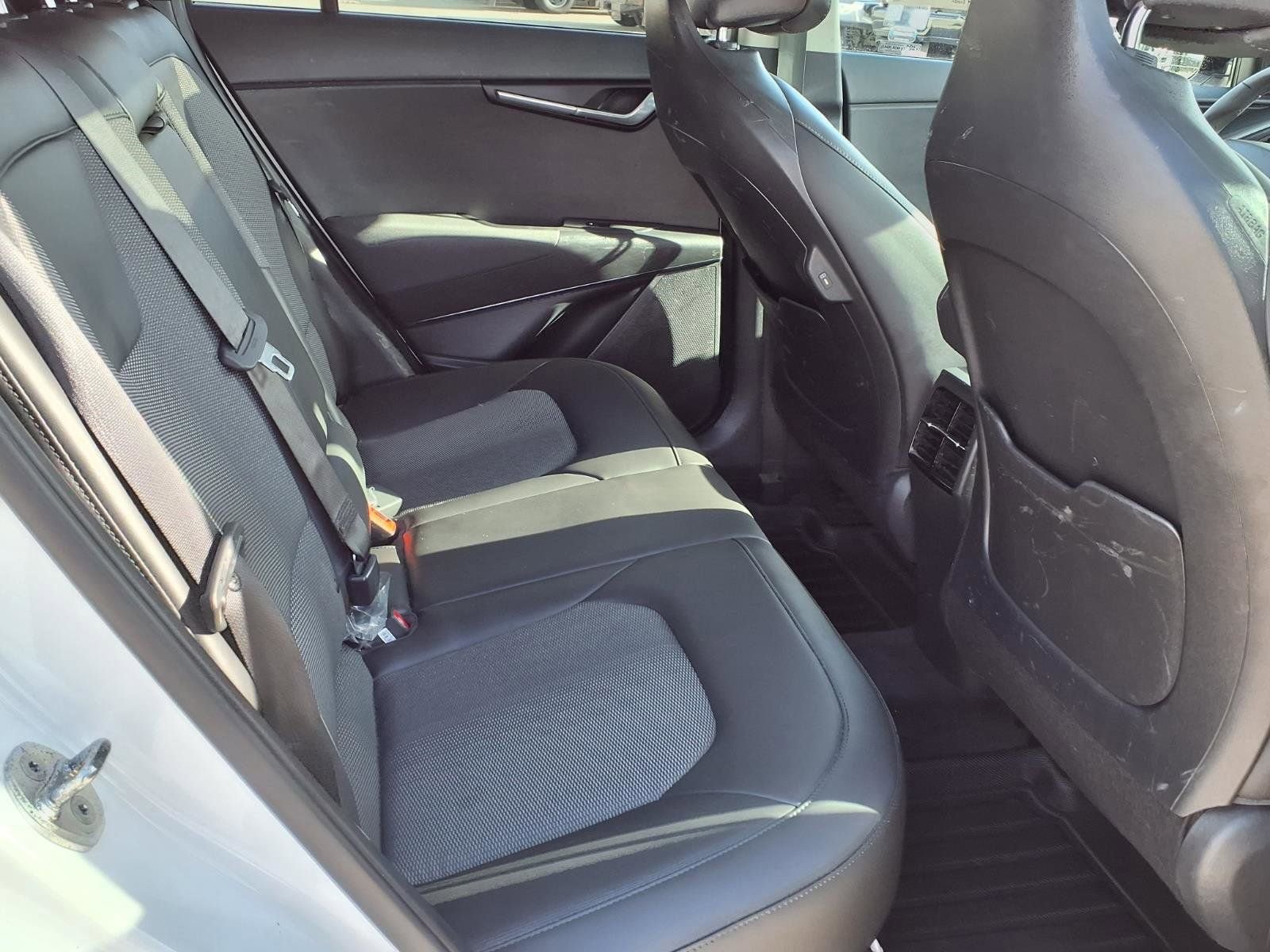 Used 2024 Kia Niro EX Touring FWD image 22