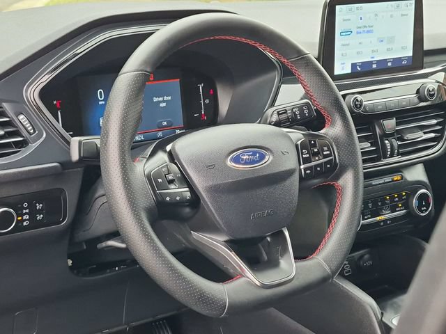 Used 2025 Ford Escape ST-Line FWD image 31
