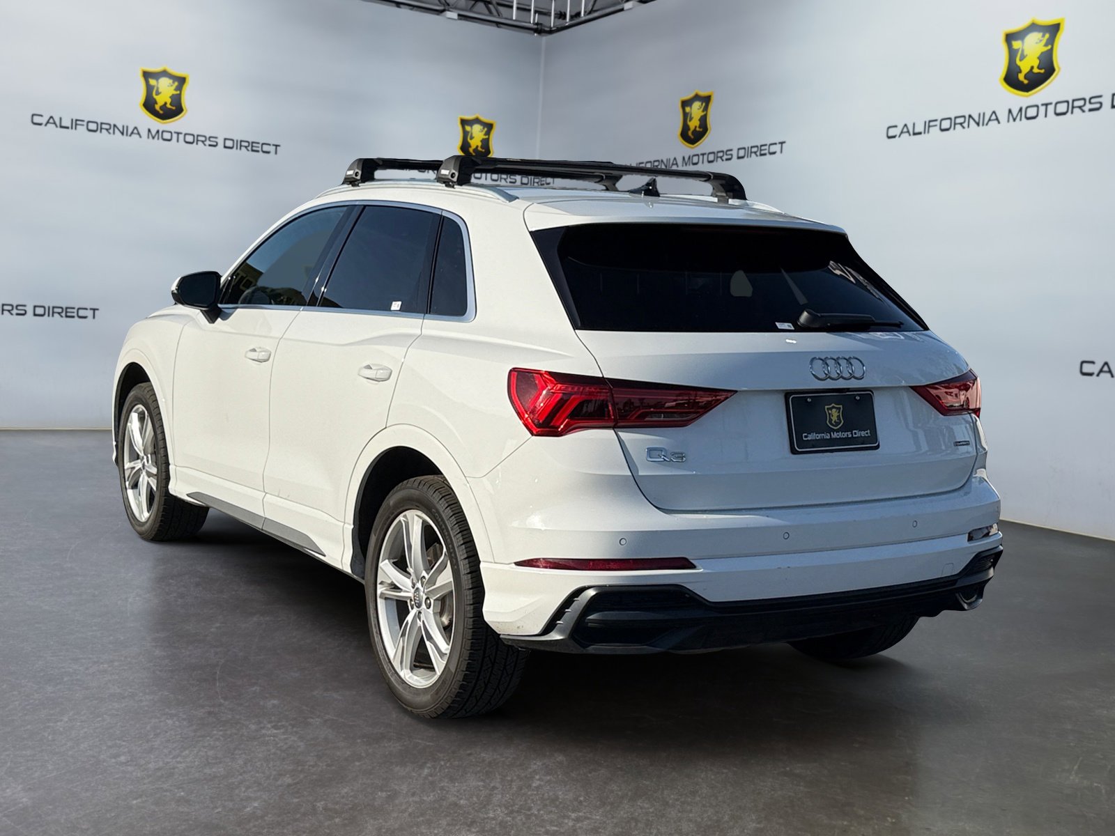 Used 2020 Audi Q3 2.0T Premium w/ Convenience Package image 3