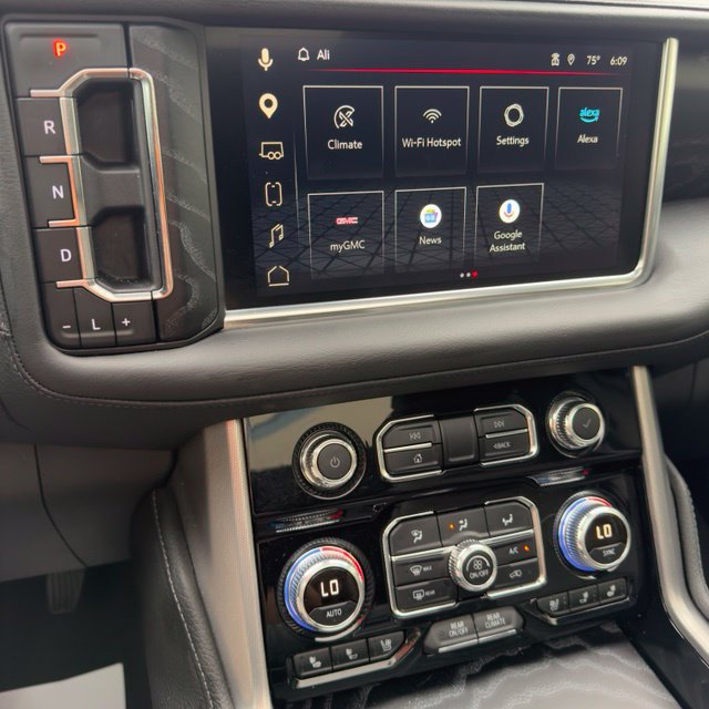 Used 2024 GMC Yukon XL Denali w/ Max Trailering Package AWD/4WD image 24