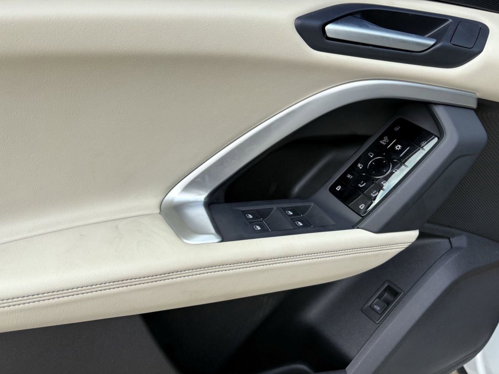 New 2025 Audi Q5 Prestige image 13