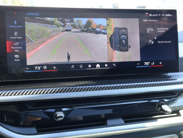 Used 2025 BMW X7 M60i AWD/4WD image 17