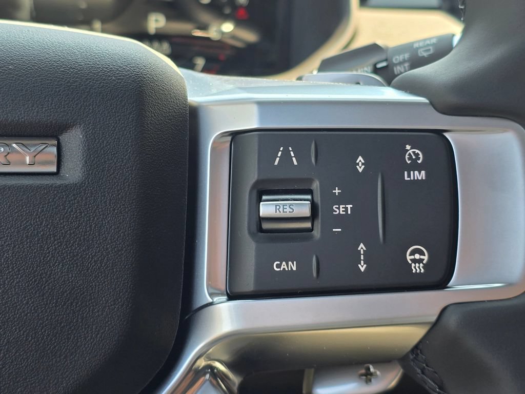 New 2026 Land Rover Discovery S AWD/4WD image 18