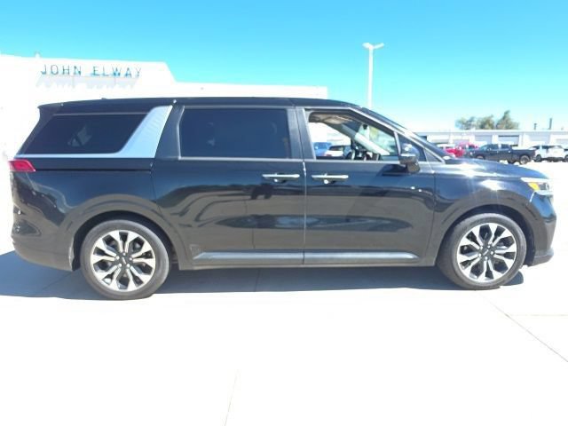 Used 2022 Kia Carnival EX FWD image 4