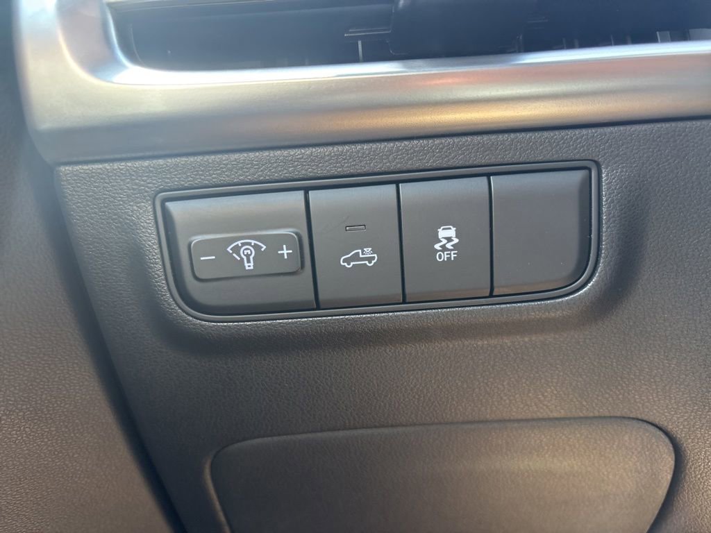 Certified 2025 Hyundai Santa Cruz SEL FWD image 21