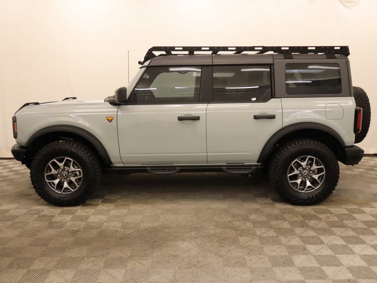 Certified 2024 Ford Bronco Badlands AWD/4WD image 2
