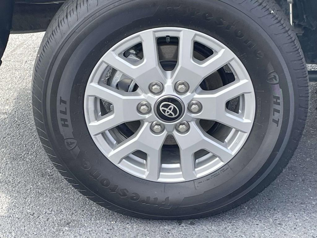 Used 2025 Toyota Tacoma SR5 image 9