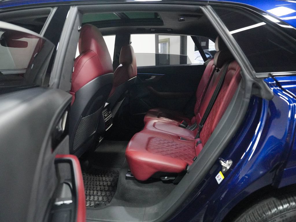 Used 2023 Audi SQ8 Premium Plus w/ SQ8 Luxury Package AWD/4WD image 33