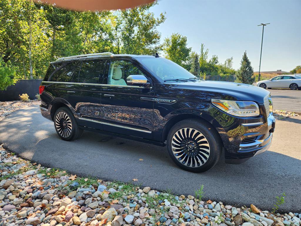 Certified 2021 Lincoln Navigator Black Label image 7