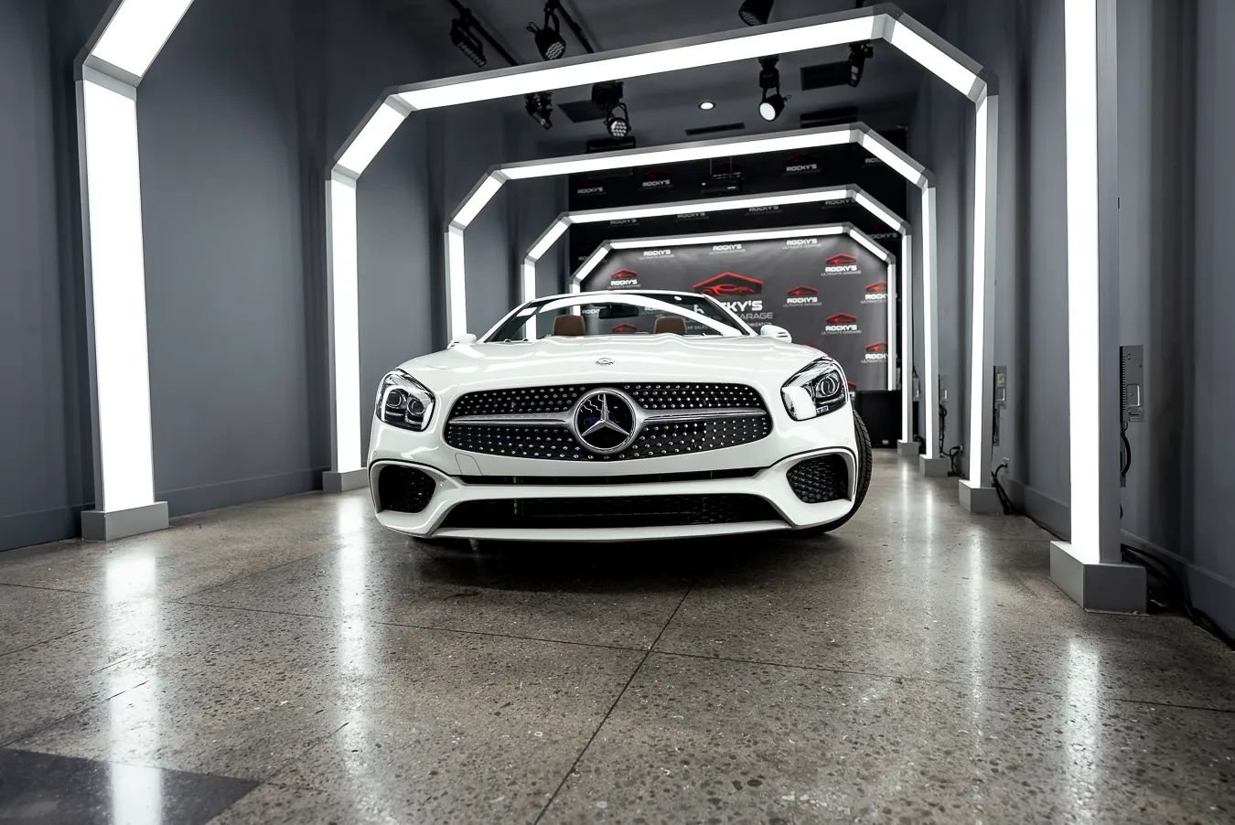 Used 2017 Mercedes-Benz SL 450 image 4