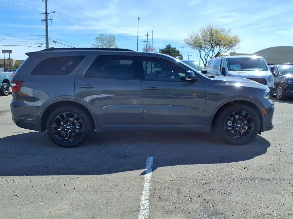 Used 2023 Dodge Durango R/T AWD/4WD image 6