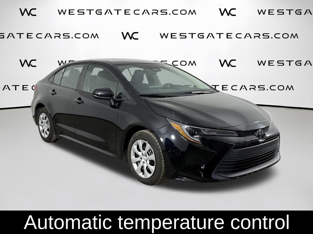 Used 2024 Toyota Corolla LE FWD image 4