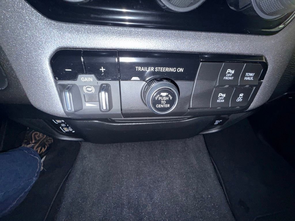 Used 2025 RAM 1500 Classic Warlock AWD/4WD image 26