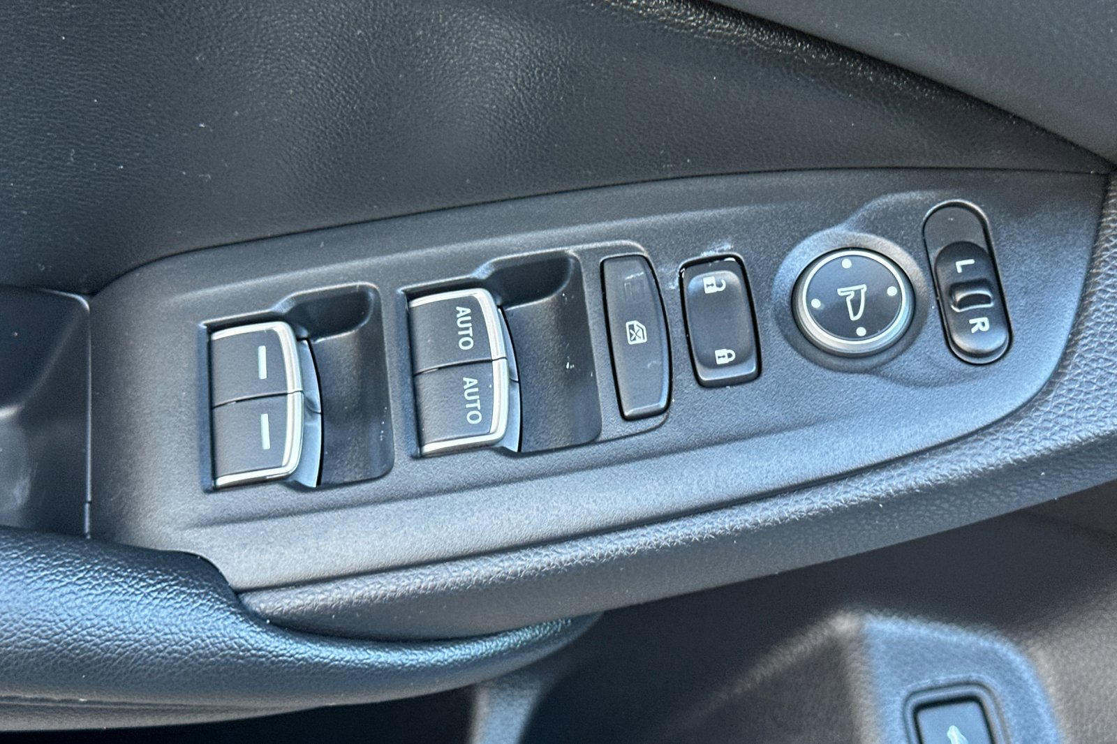 Used 2022 Honda Accord Sport image 12