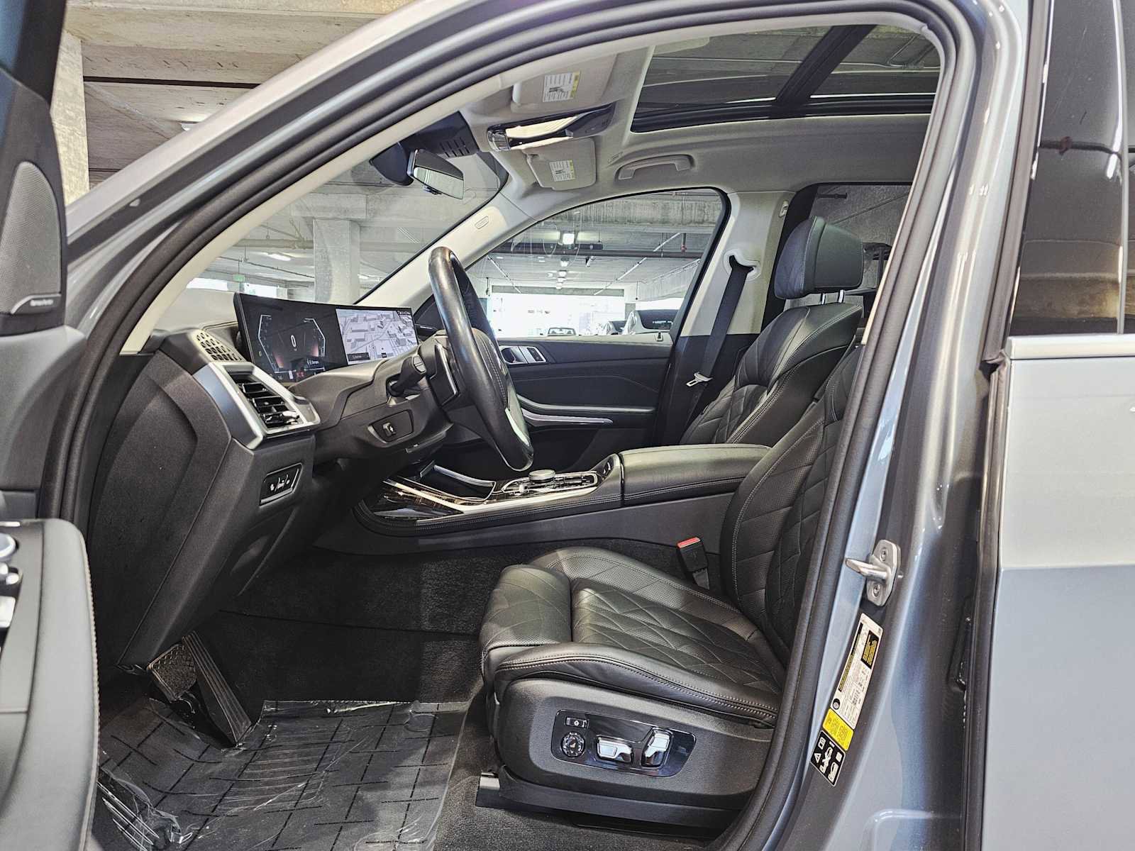Used 2024 BMW X7 xDrive40i image 23