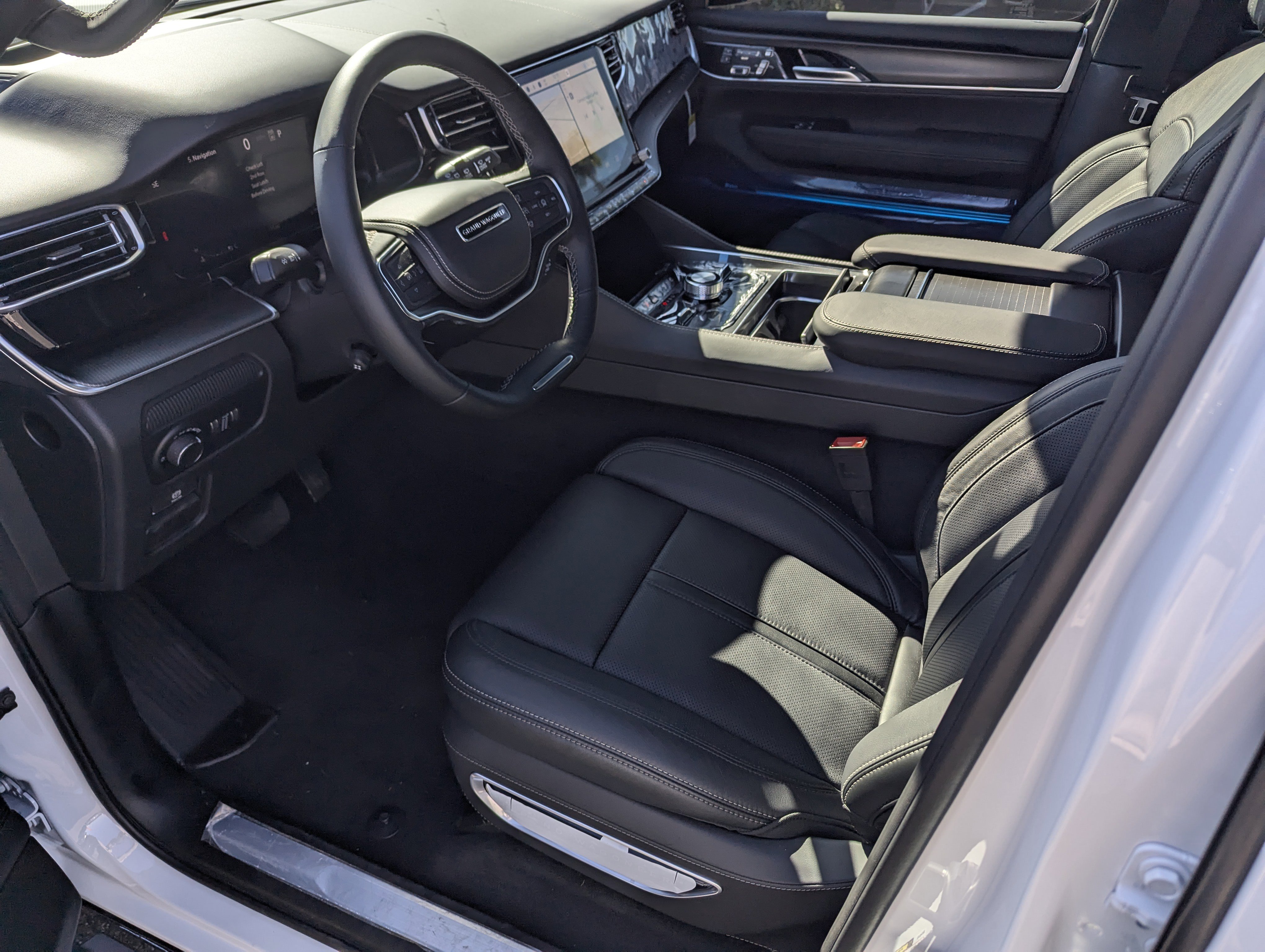 New 2026 Jeep Grand Wagoneer L Summit image 10