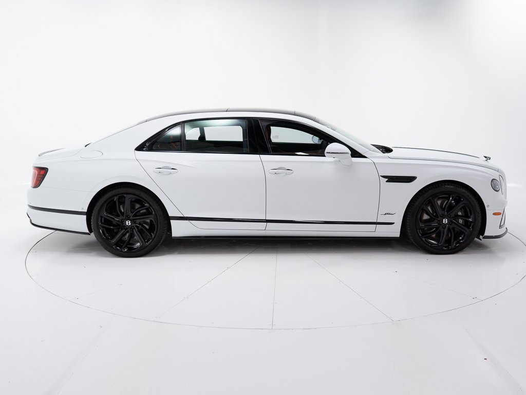Used 2025 Bentley Flying Spur Plug-In Hybrid image 6