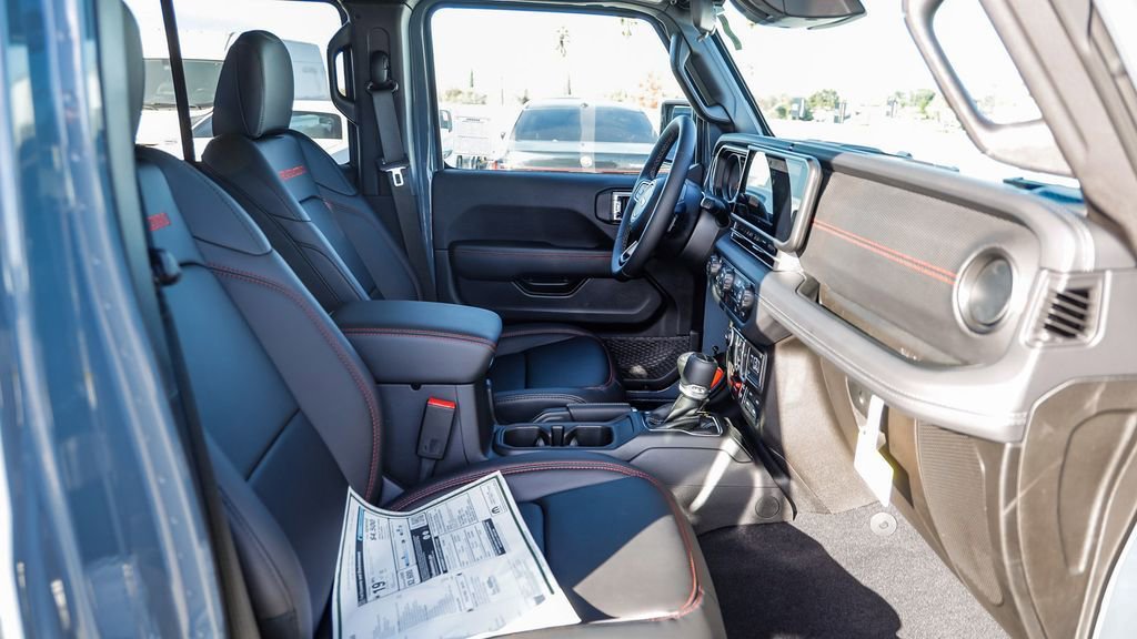 New 2026 Jeep Gladiator Rubicon w/ Steel Power Dome Hood Package AWD/4WD image 18