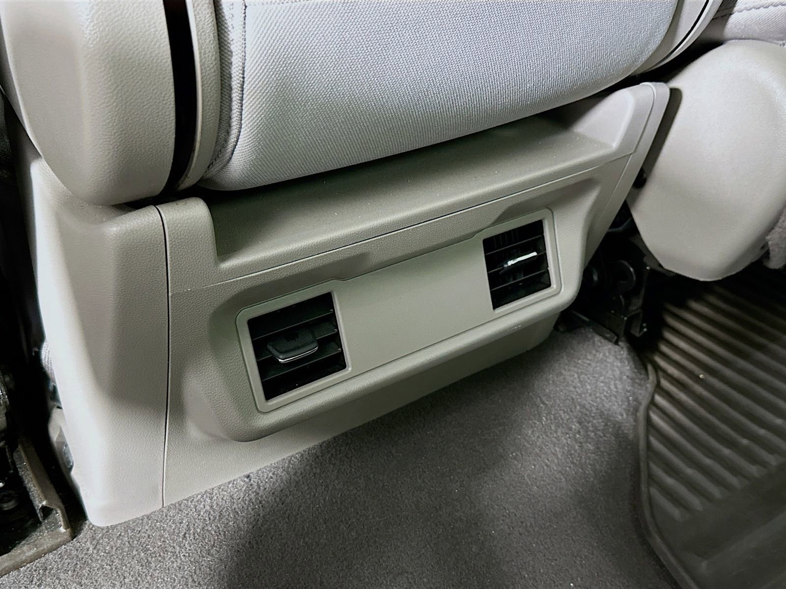 Used 2022 Chevrolet Silverado 1500 LT w/ Fleet Comfort Package AWD/4WD image 26