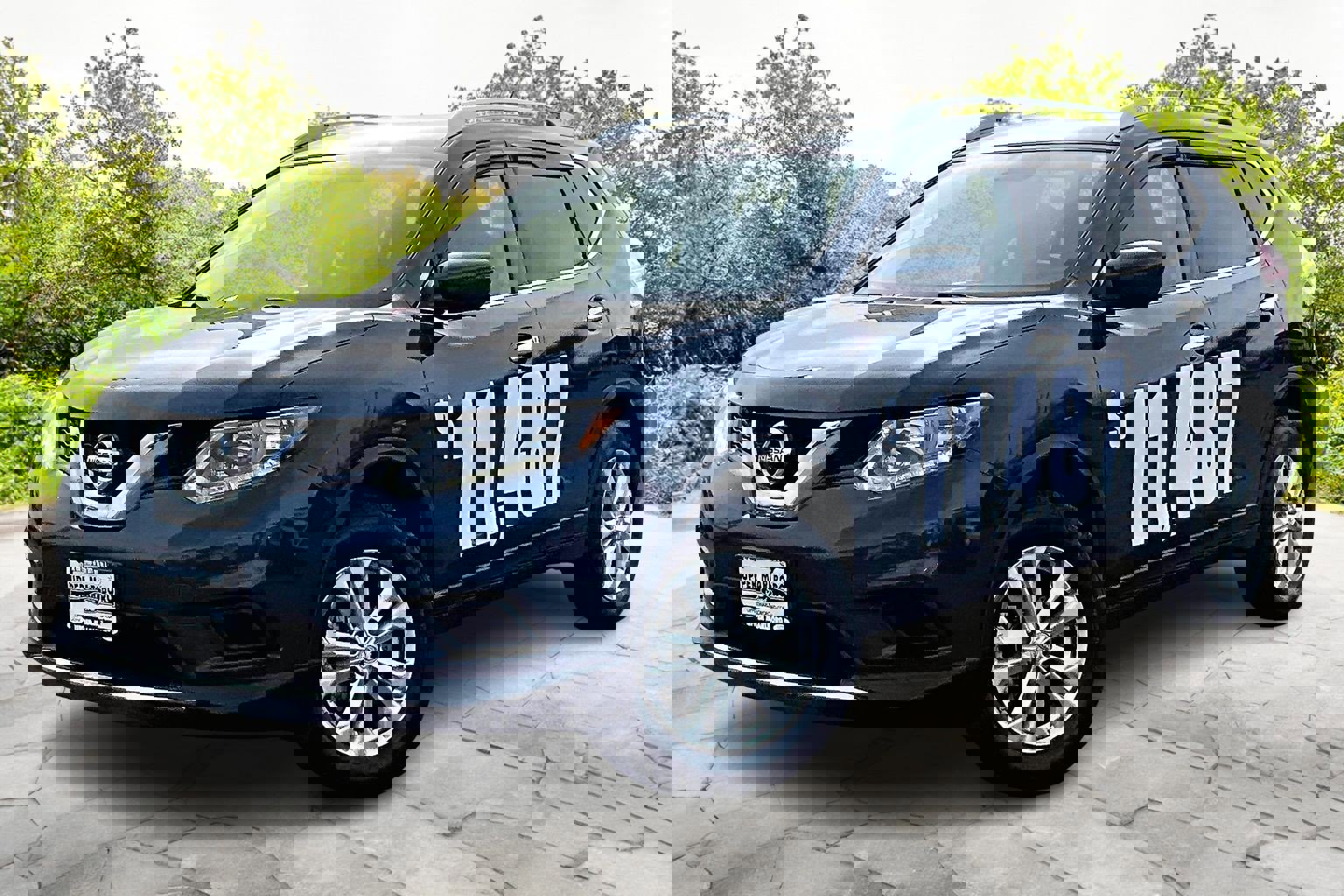 Used 2016 Nissan Rogue SV w/ SV Premium Package image 12