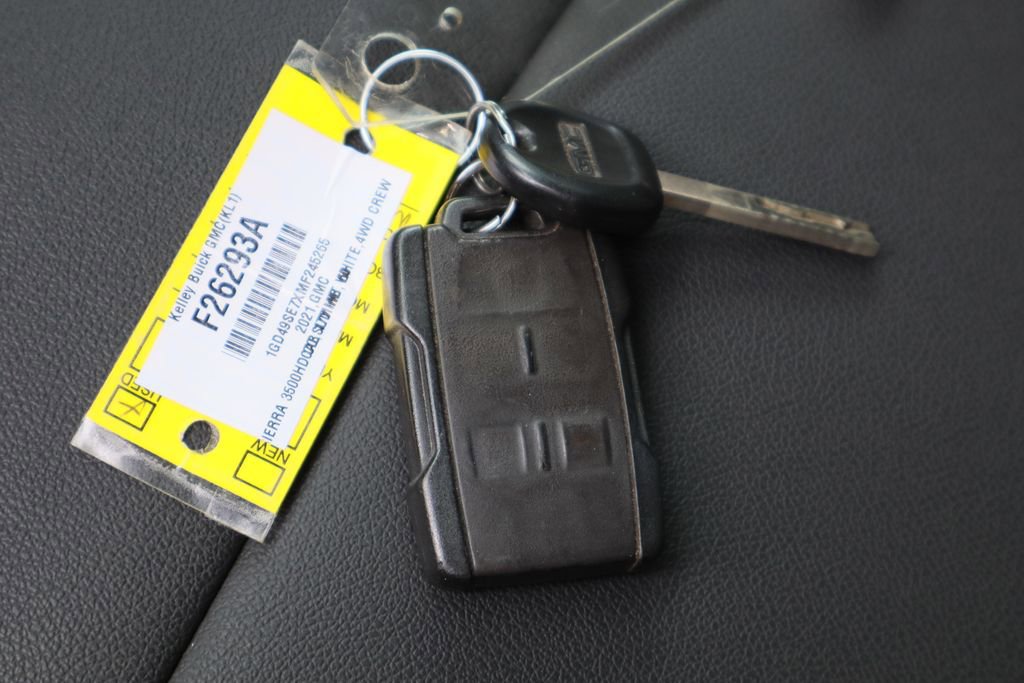 Used 2021 GMC Sierra 3500 4x4 Crew Cab w/ Convenience Package image 30