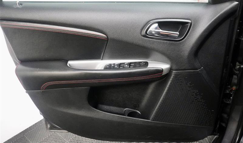 Used 2015 Dodge Journey R/T FWD image 32