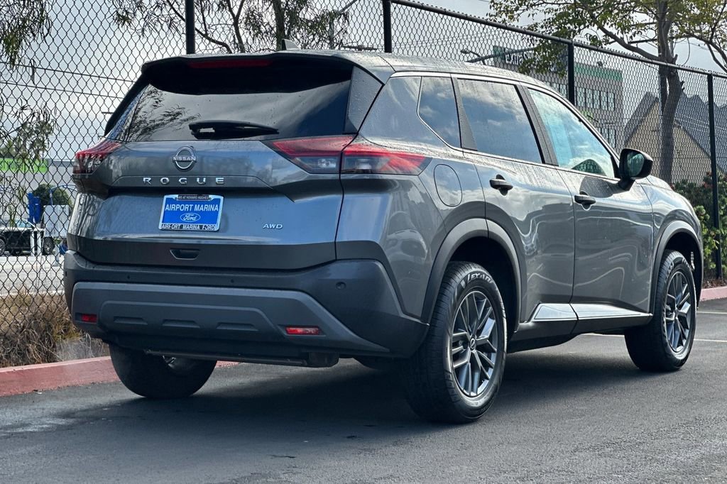 Used 2023 Nissan Rogue S image 5