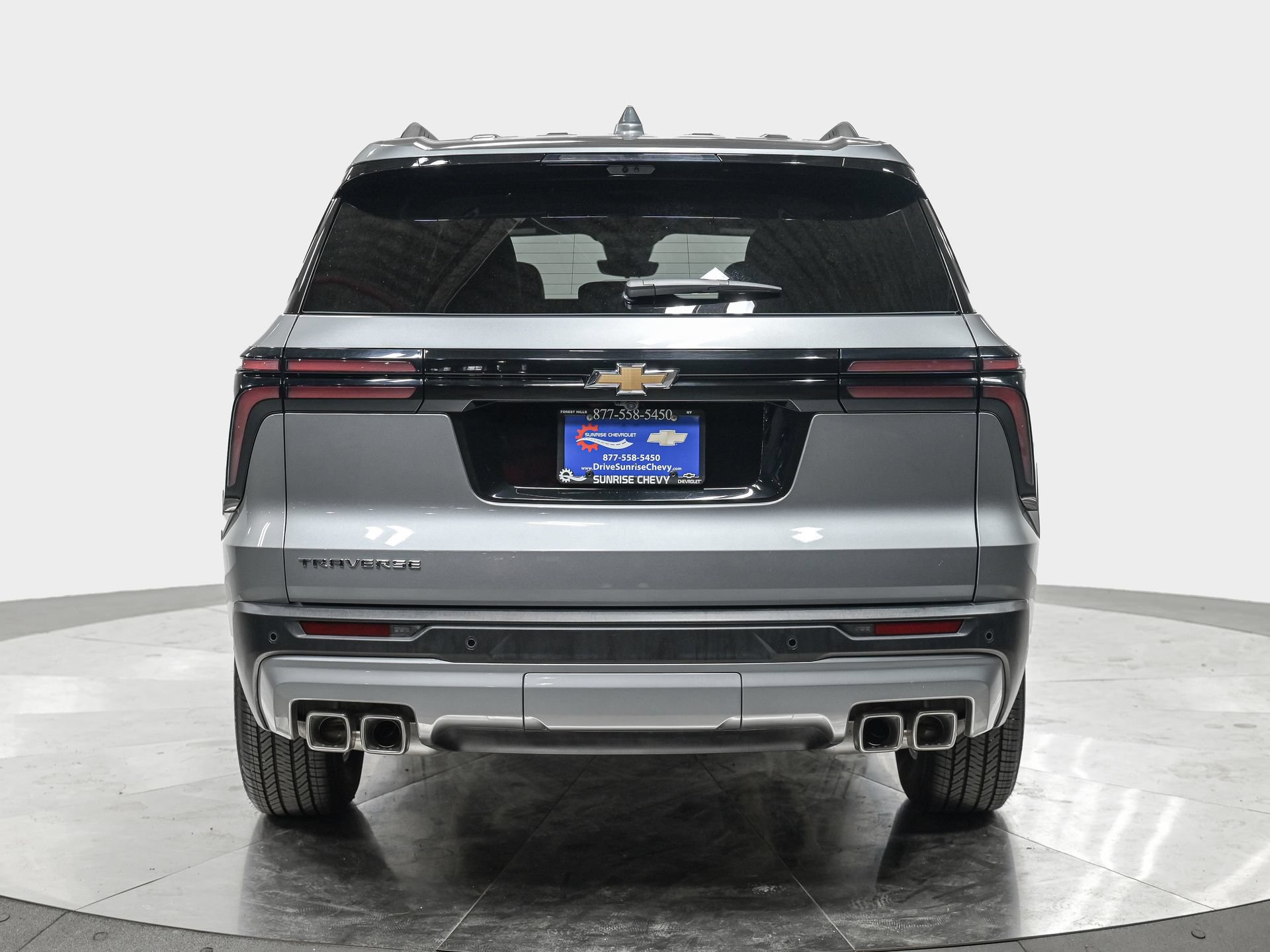 Used 2026 Chevrolet Traverse LT w/ Driver Confidence Package FWD image 5