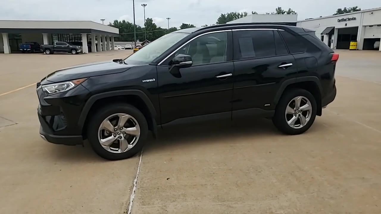 Used 2020 Toyota RAV4 Limited image 5