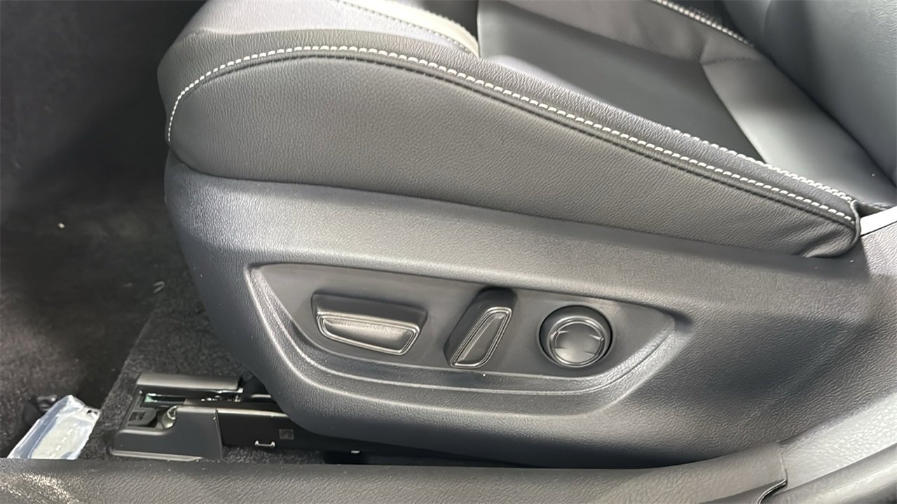 New 2026 Toyota Camry SE image 14