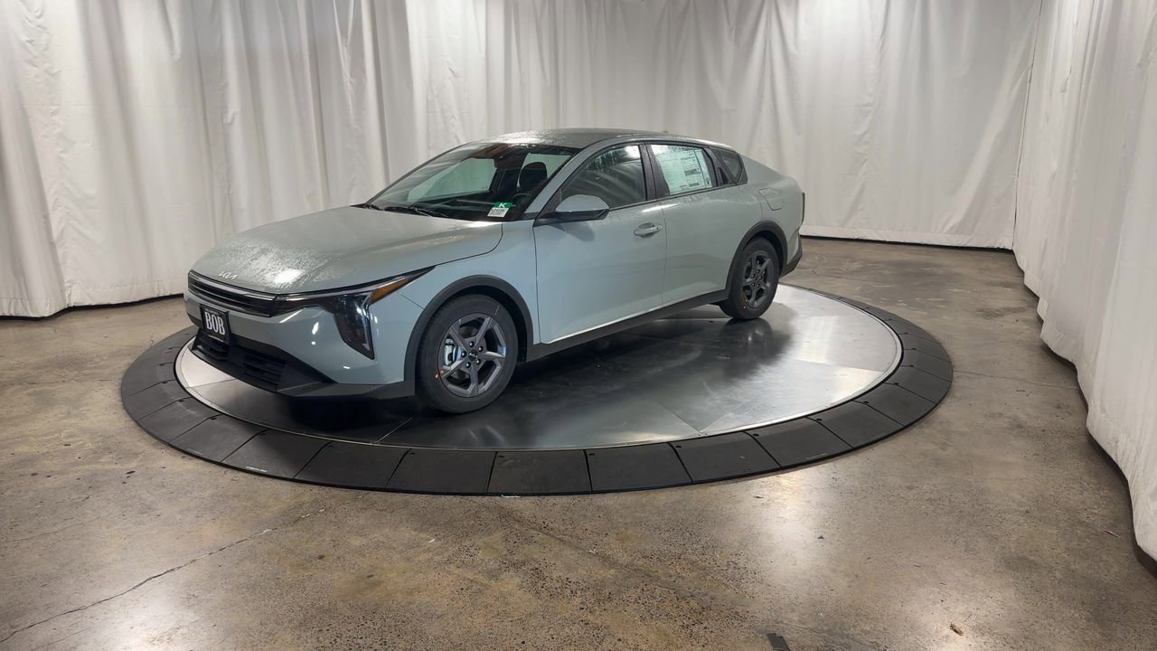 New 2025 Kia K4 LXS image 6