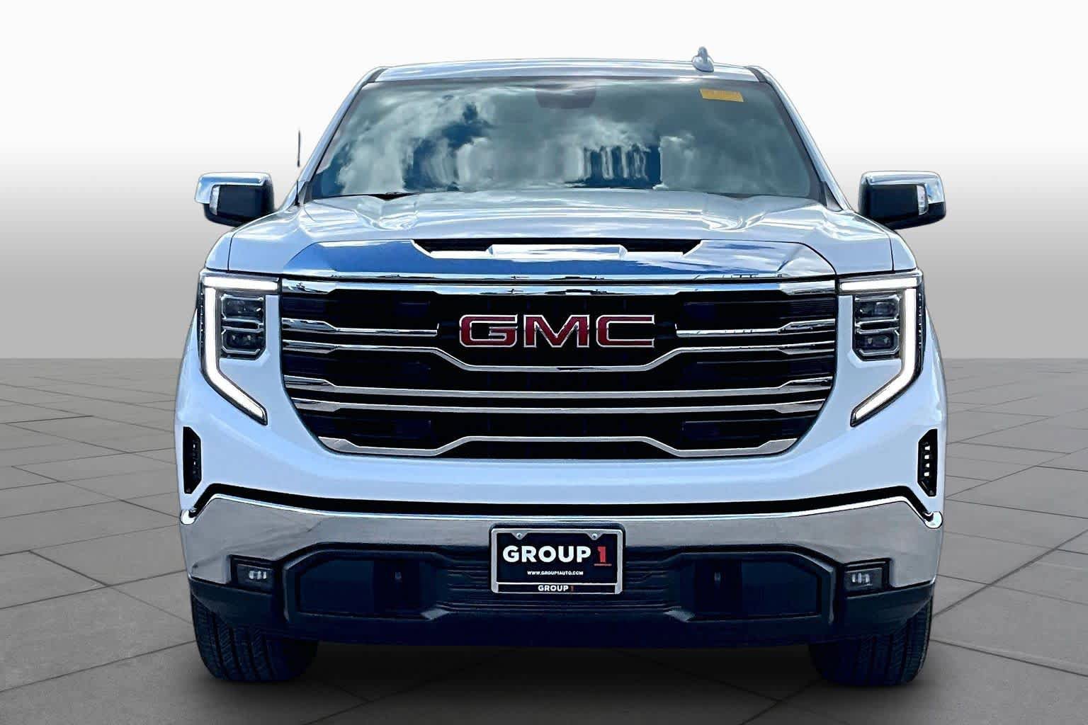 Used 2026 GMC Sierra 1500 SLT RWD image 4