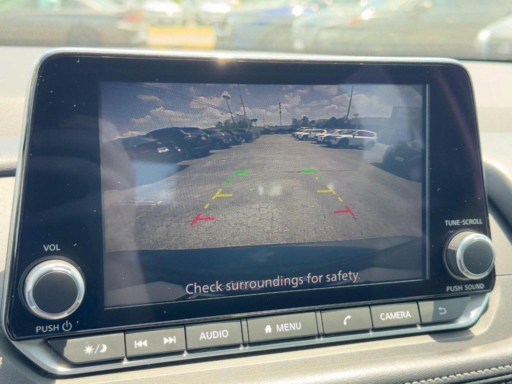 Used 2024 Nissan Rogue S FWD image 22
