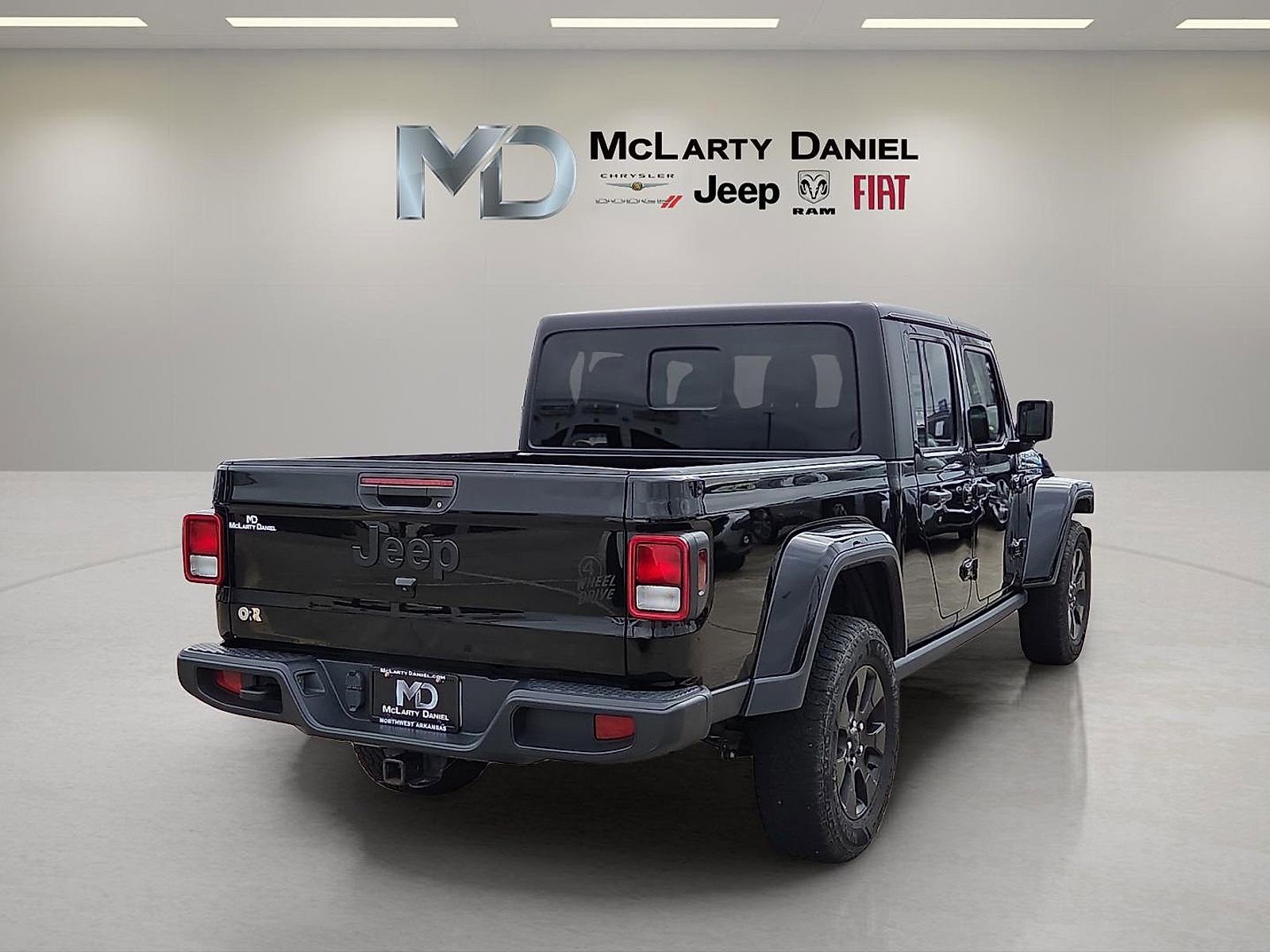 Used 2021 Jeep Gladiator Willys image 5