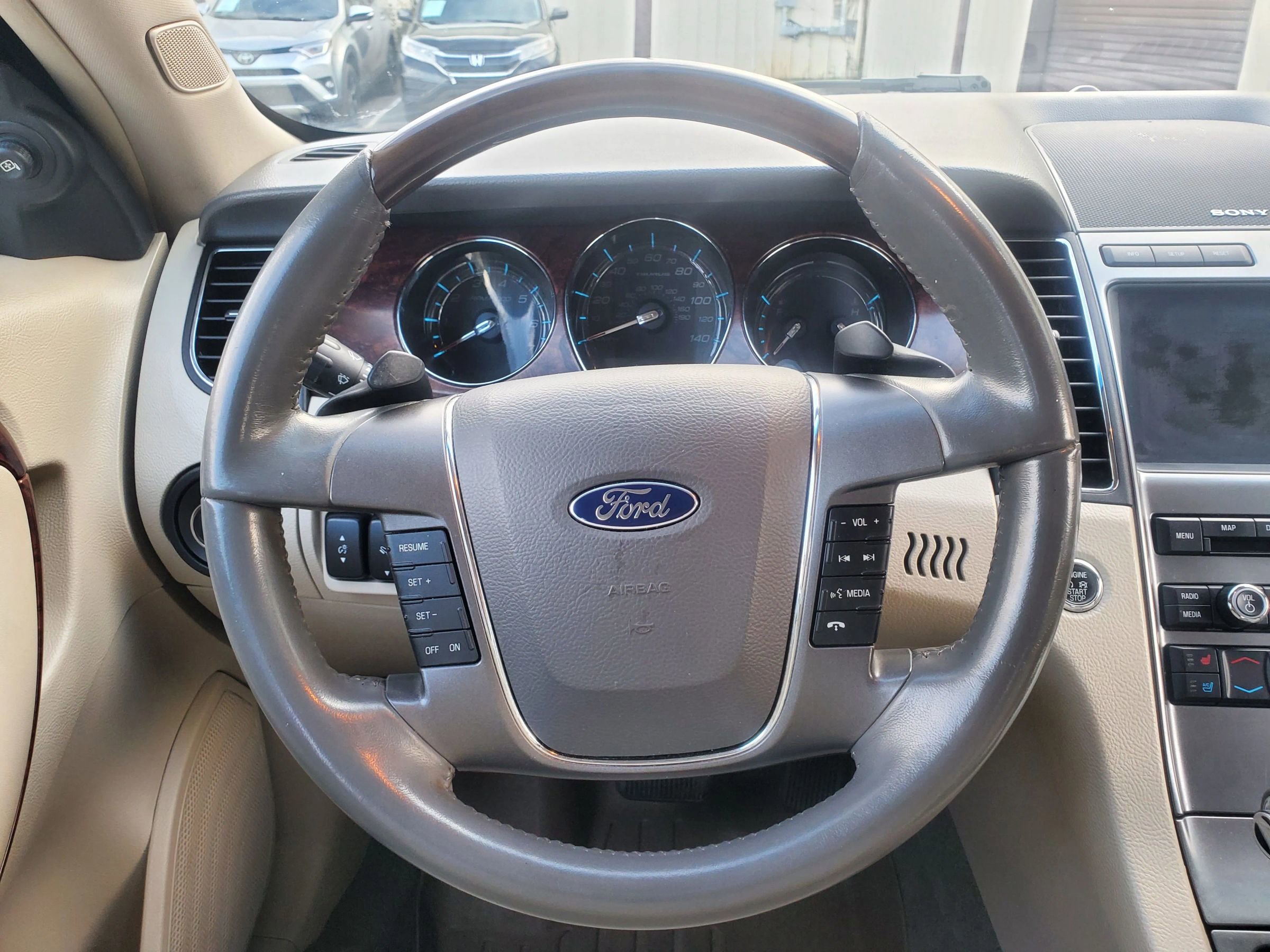 Used 2011 Ford Taurus Limited w/ 303A Rapid Spec Order Code image 33