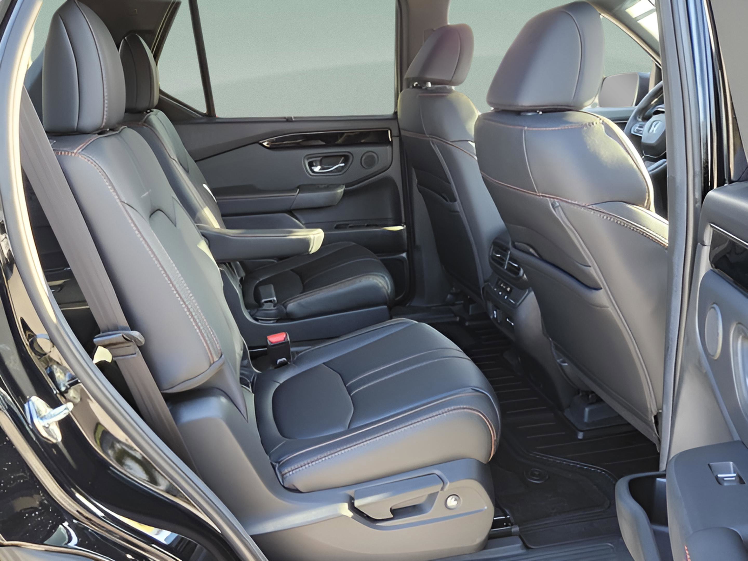 New 2025 Honda Pilot TrailSport image 15