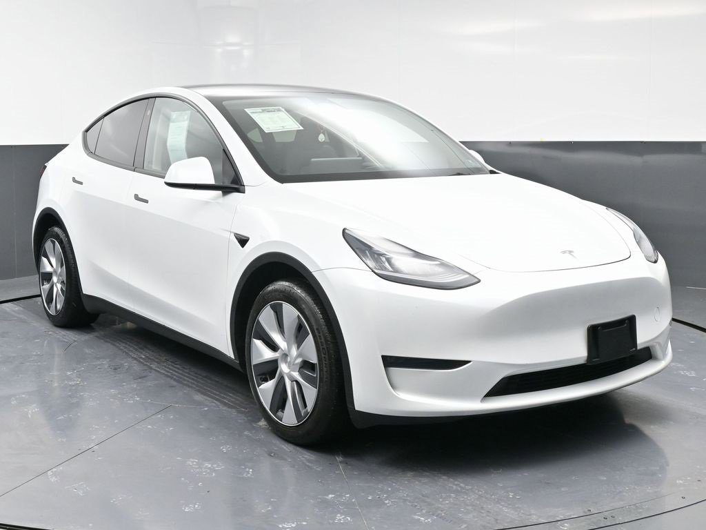 Used 2023 Tesla Model Y Long Range image 2