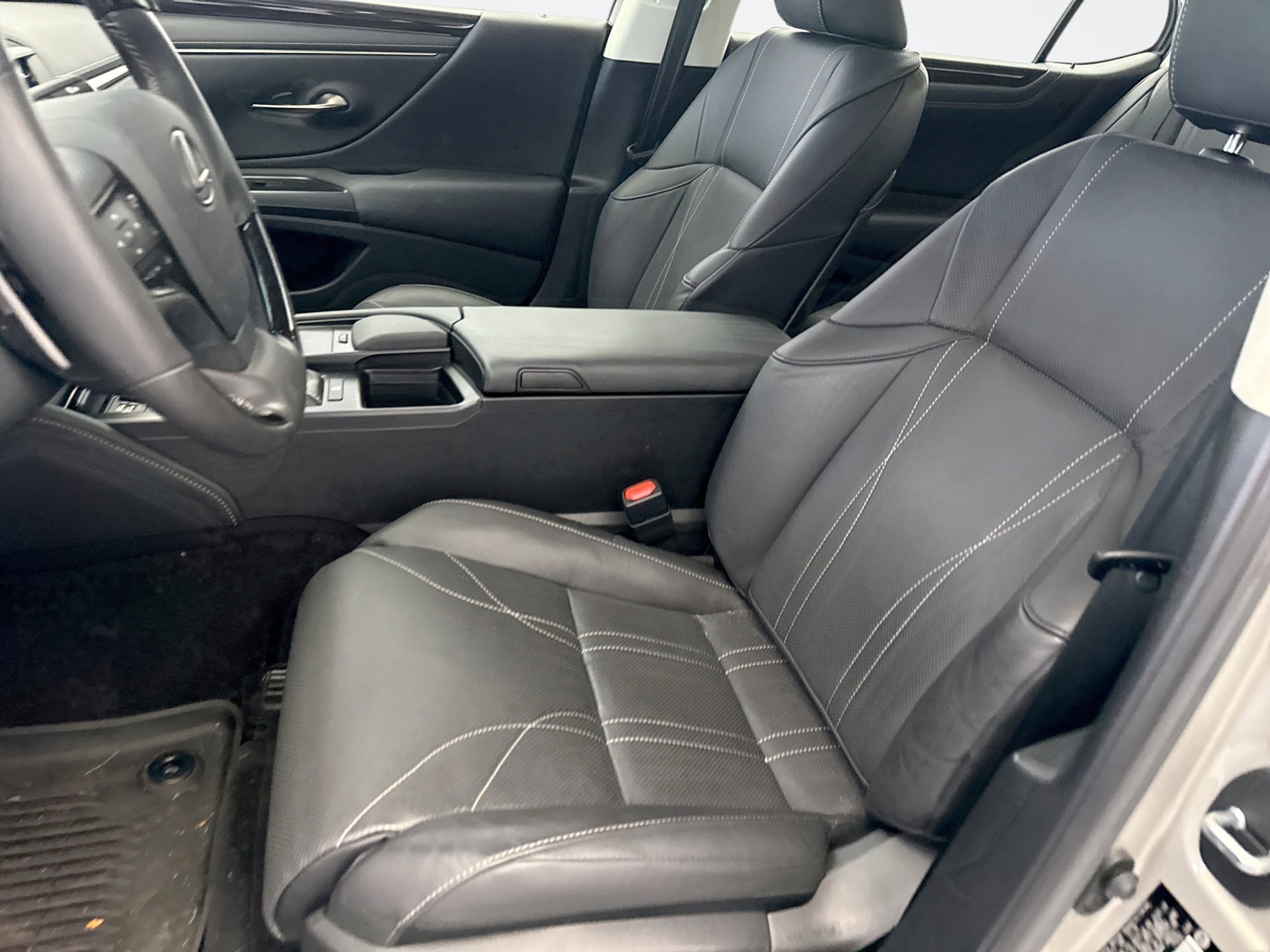 Used 2019 Lexus ES 350 w/ Accessory Package FWD image 9