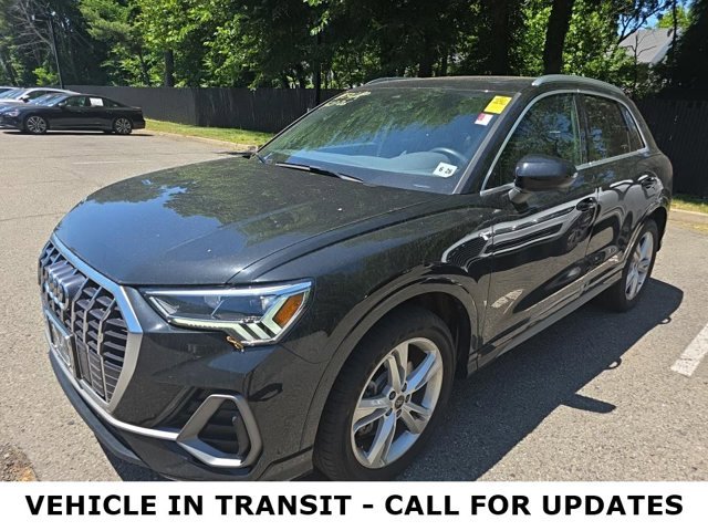 Used 2023 Audi Q3 2.0T Premium w/ Convenience Package AWD/4WD image 1