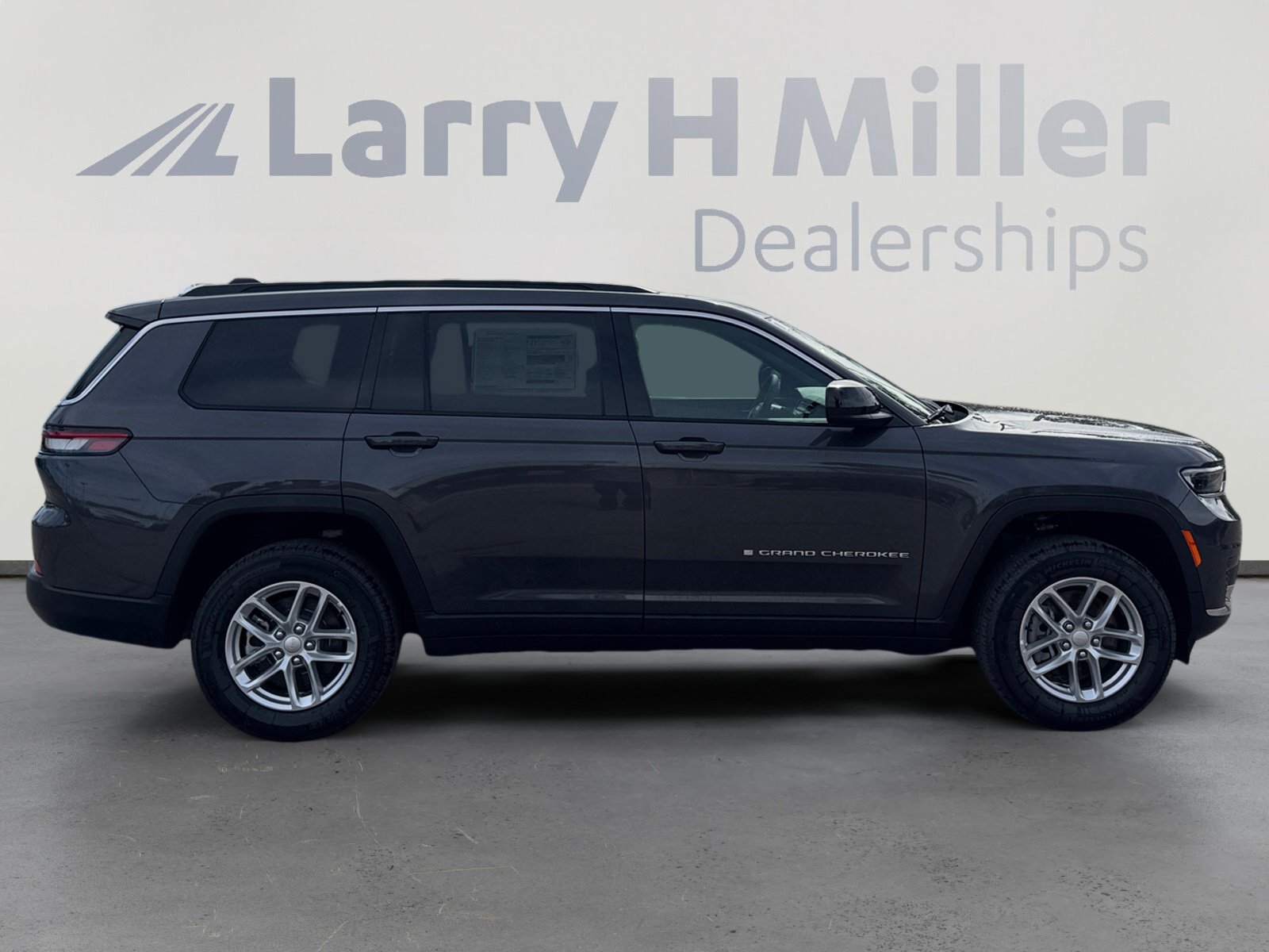 New 2026 Jeep Grand Cherokee L 2WD image 6