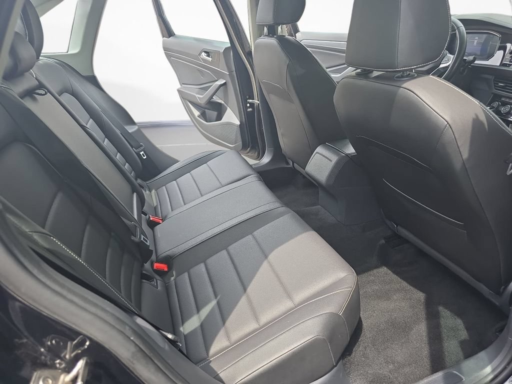 Used 2024 Volkswagen Jetta SE FWD image 11