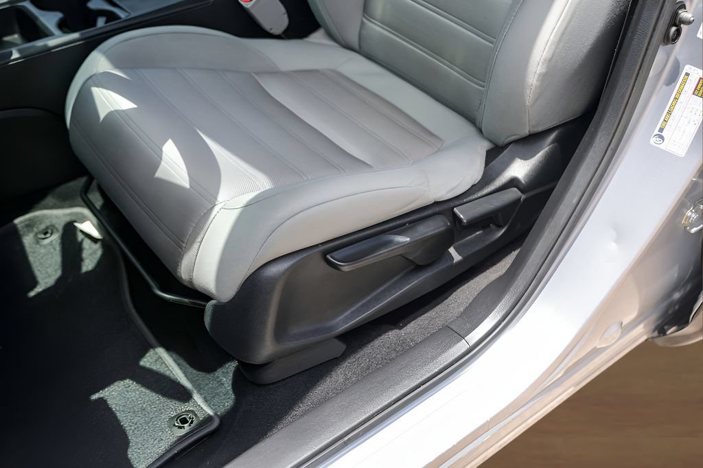 Used 2019 Honda CR-V LX image 8
